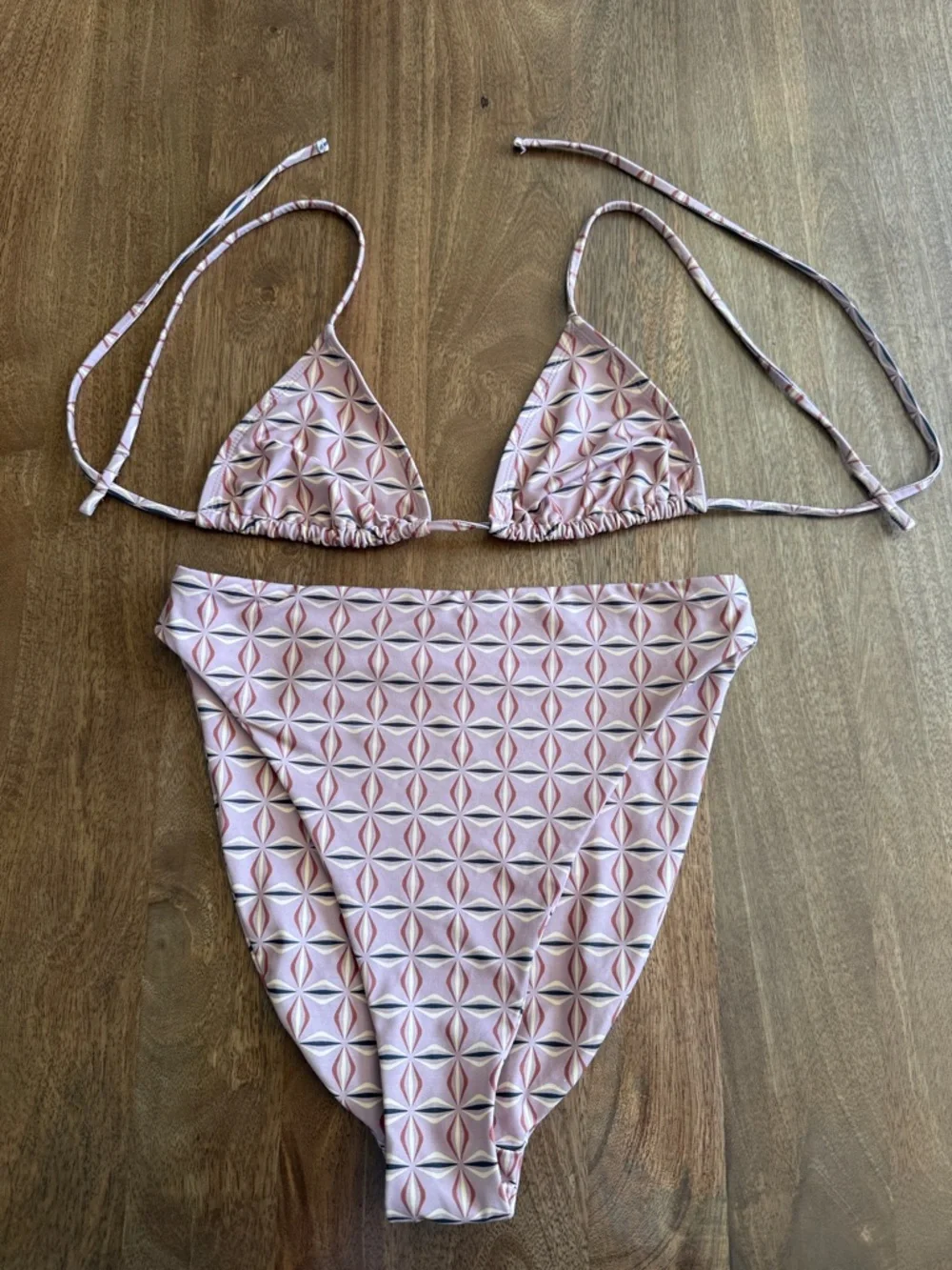 Free People x Beth Richard’s Boheme Mauve Geometric Print Triangle Bikini - Picture 1 of 6